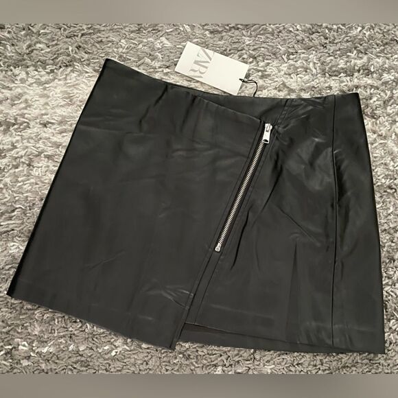 NWT Zara Faux Leather Mini Skirt - Picture 1 of 8
